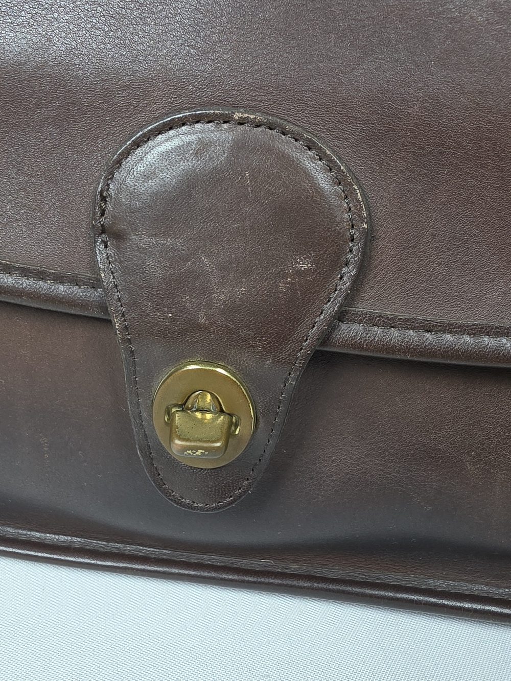 COACH Vintage Brown Leather Men’s Turnlock Clutch Wristlet Bag 9971 USA M OS - Picture 12 of 15